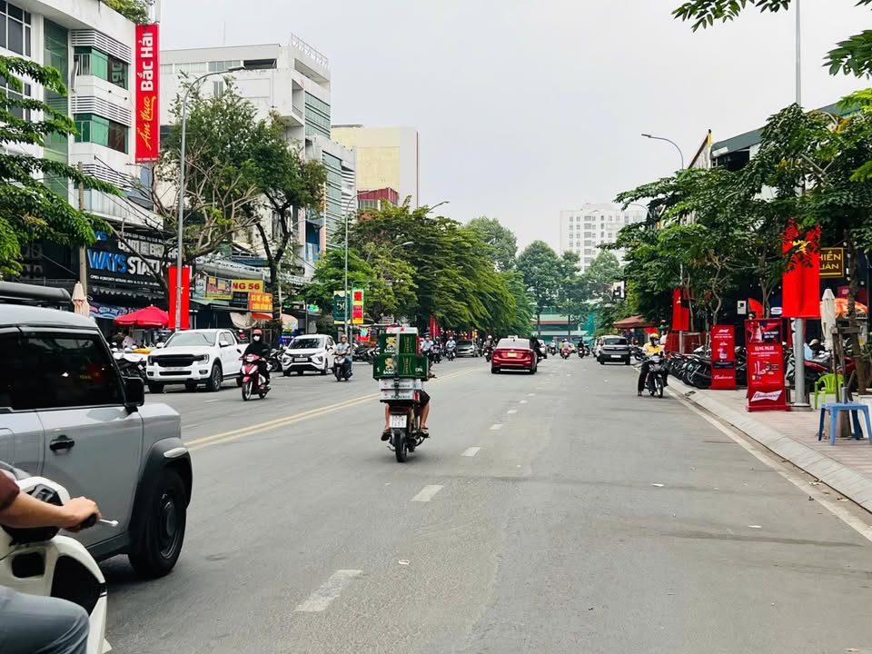 Nhà mặt tiền Đồng Nai, quận 10, 125m² giá 100 triệu/tháng - Phù hợp cho nhiều ngành nghề