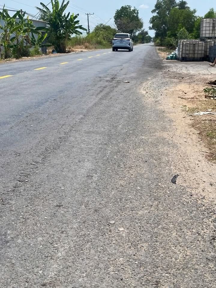 Đất nền mặt tiền đường tỉnh lộ 865, xã Hưng Thạnh, 8900m² giá 5.2 tỷ - Tiềm năng đầu tư lớn!