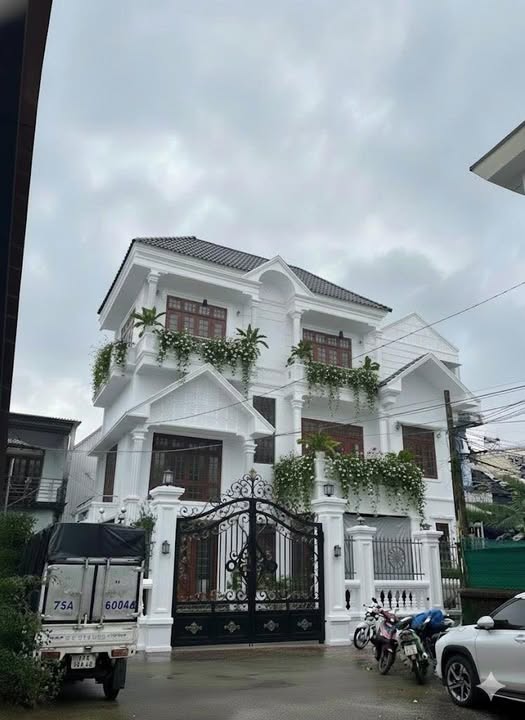 Nhà 3 tầng Đặng Huy Trứ, phường Phước Vĩnh, TP. Huế 139m² giá 8 triệu - Vị trí đắc địa, tiện ích đầy đủ!