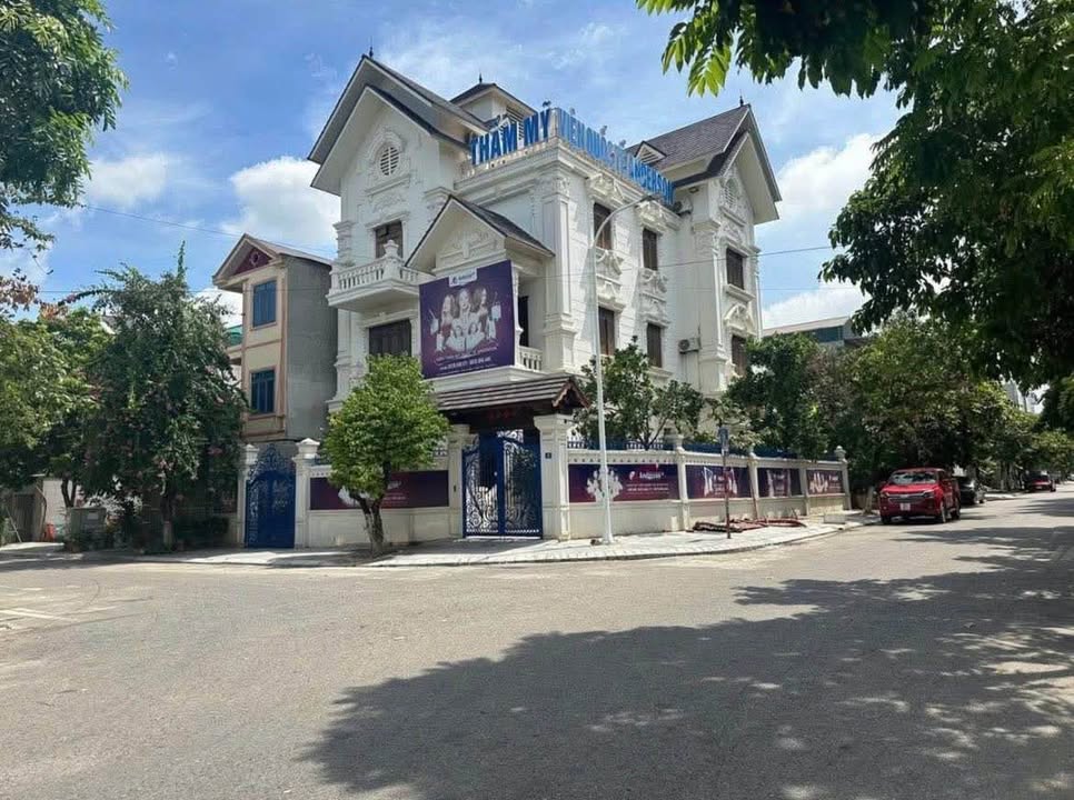 Biệt thự KĐT Văn Phú Hà Đông 226m² giá thỏa thuận - Lô góc siêu đẹp, kinh doanh đỉnh!
