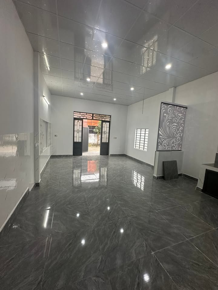 Nhà cấp 4 Hòa Xuân Đà Nẵng 150m² giá 2.35 tỷ - Không ngập lụt, gần trường học!