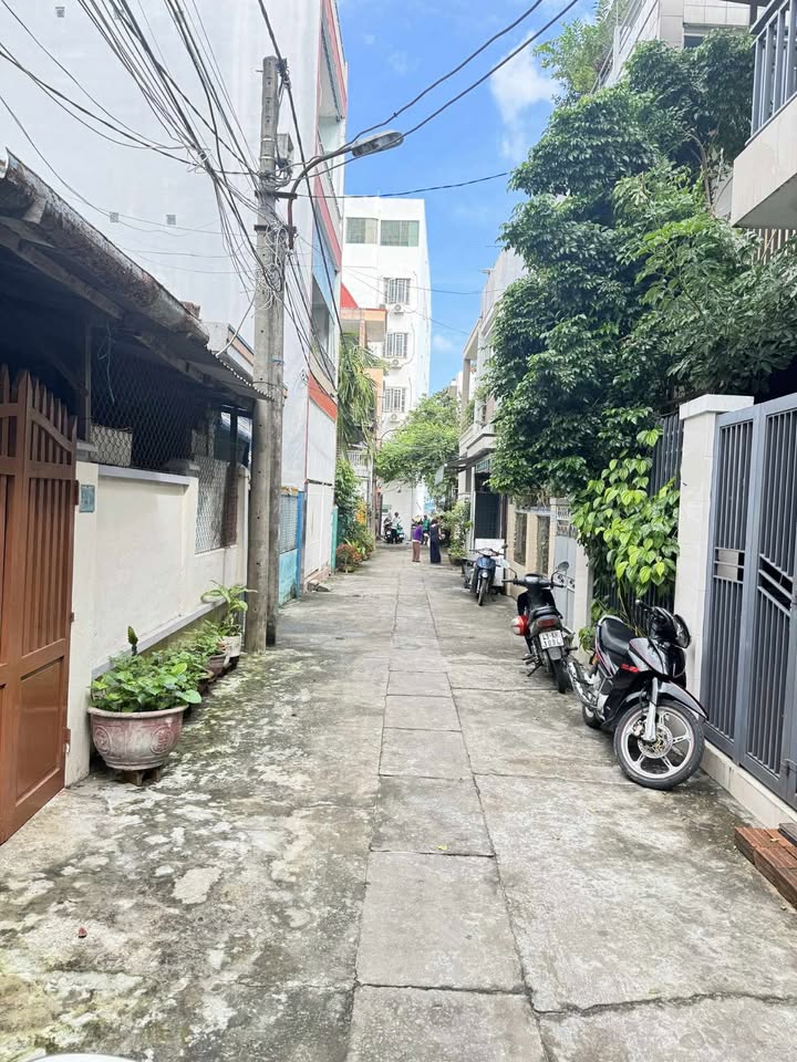 Nhà 3 tầng kiệt ô tô Trần Cao Vân, Đà Nẵng 39m² giá 3 tỷ - Sẵn sàng vào ở ngay!