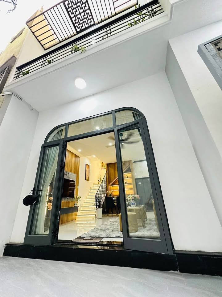 Nhà đẹp 2 tầng Kiệt 72 Hàm Nghi, Đà Nẵng 50m² giá 3.25 tỷ - Tặng nội thất đầy đủ!