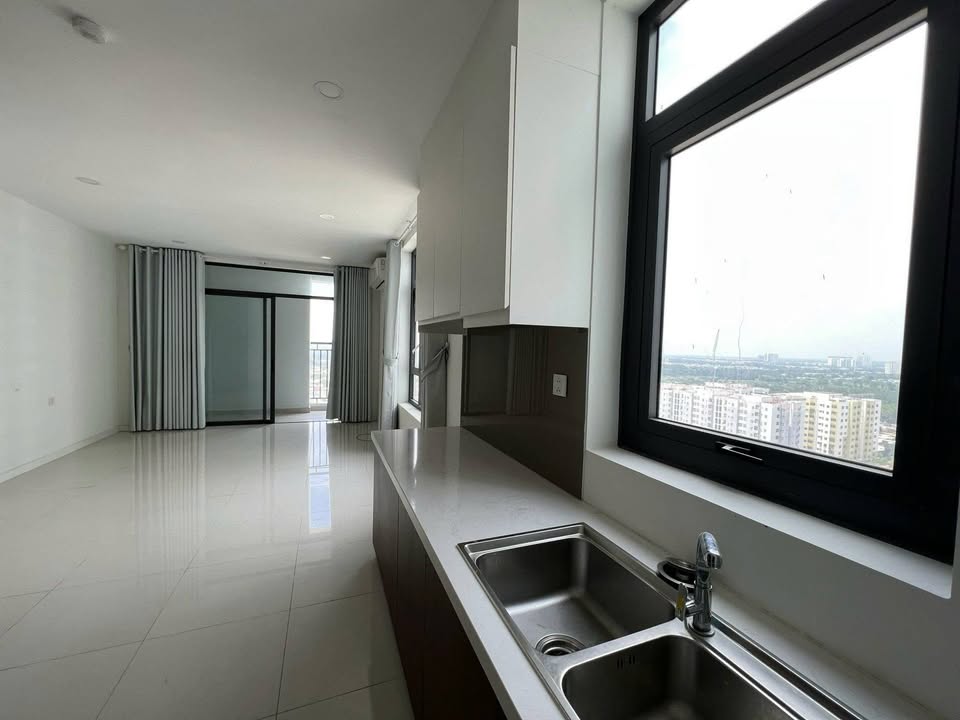 Căn hộ Central Premium Quận 8 44m² giá 2.95 tỷ - Căn góc view thoáng mát!