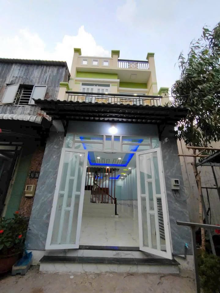 Nhà đẹp Bình Chánh 56m² giá 1.63 tỷ - Cơ hội vàng cho gia đình bạn!