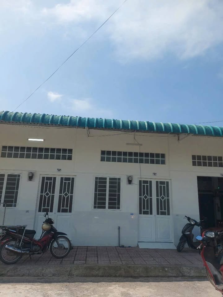 Cho thuê kiot mặt tiền Phú An 40m² giá 2.8 triệu - Không gian sạch đẹp thoáng đãng!