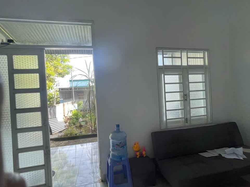 Nhà cấp 4 Hẻm Mạc Đỉnh Chi, Bảo Lộc 80m² giá 1.8 tỷ - Sân rộng thoáng mát!