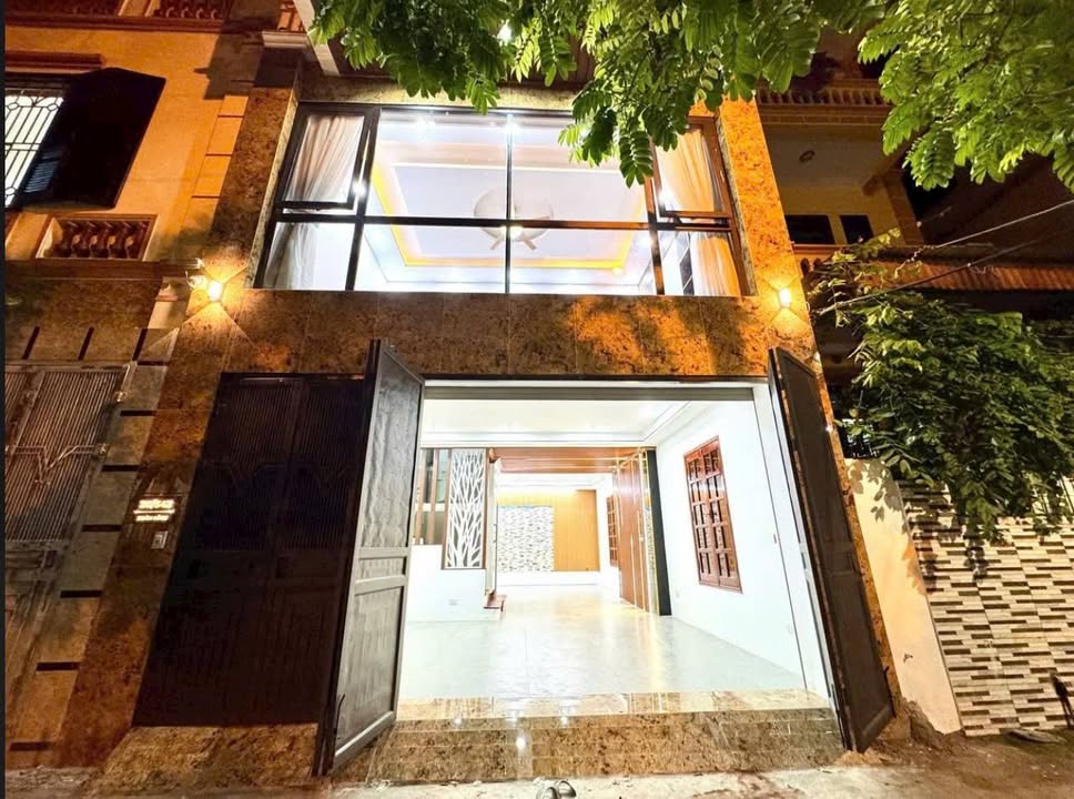 FrontHouse Xuân Đỉnh 65m² giá 22 tỷ - Kinh doanh sầm uất, ô tô tránh nhau!