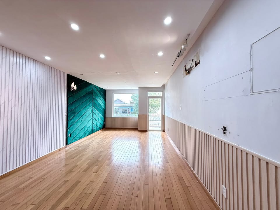 Nhà 4 lầu mặt tiền Đường số 10, Bình Hưng, 81m² giá 13.9 tỷ - Đầu tư kinh doanh lý tưởng!