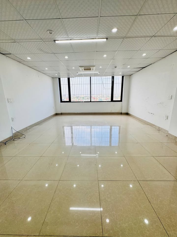 Văn phòng cho thuê tại 541 Vũ Tông Phan, Thanh Xuân 80m² - Đầy đủ tiện nghi, vào làm ngay!