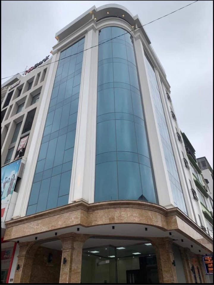 Building mặt phố Hoàng Cầu Đống Đa 125m² giá 50 tỷ - Lô góc 3 mặt tiền cho dòng tiền ổn định