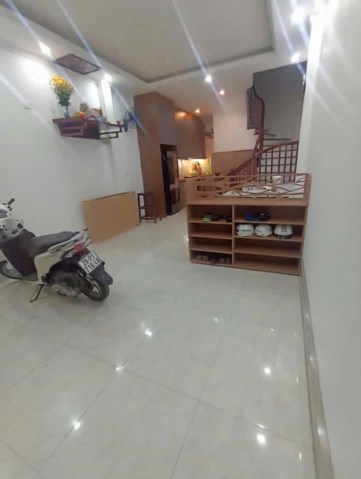 Nhà đẹp Thụy Khuê 36m² giá 9.7 tỷ - Thiết kế hiện đại, đầy đủ tiện ích!