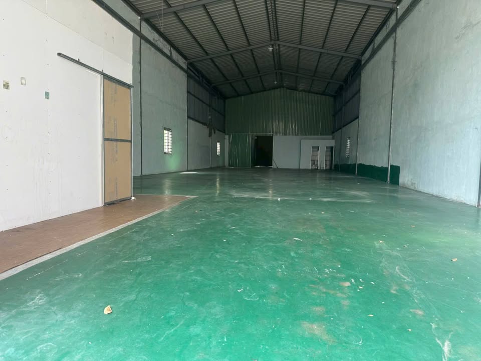Cho thuê kho 700m² tại phường Phú Mỹ, Thủ Dầu Một - Giá chỉ 30 triệu/tháng, thích hợp chứa hàng và sản xuất!