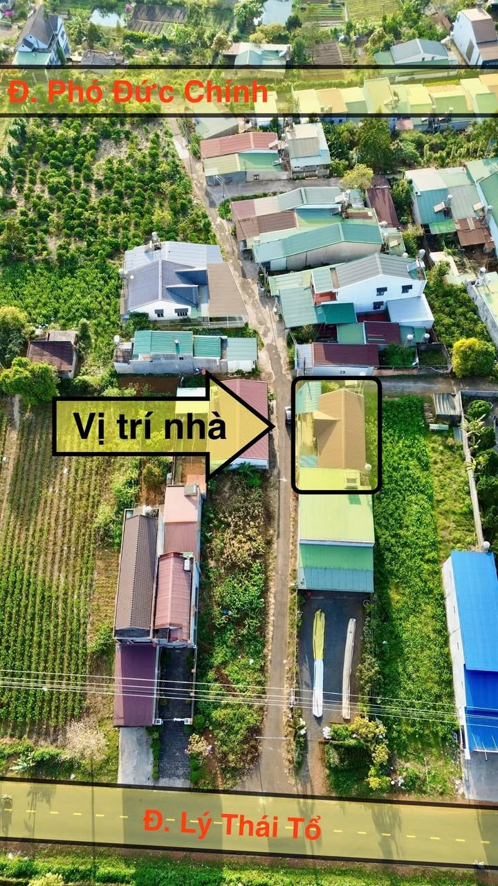 Nhà mặt tiền hẻm Lý Thái Tổ, Bảo Lộc 200m² giá 2.7 tỷ - Cảnh quan thoáng đẹp!