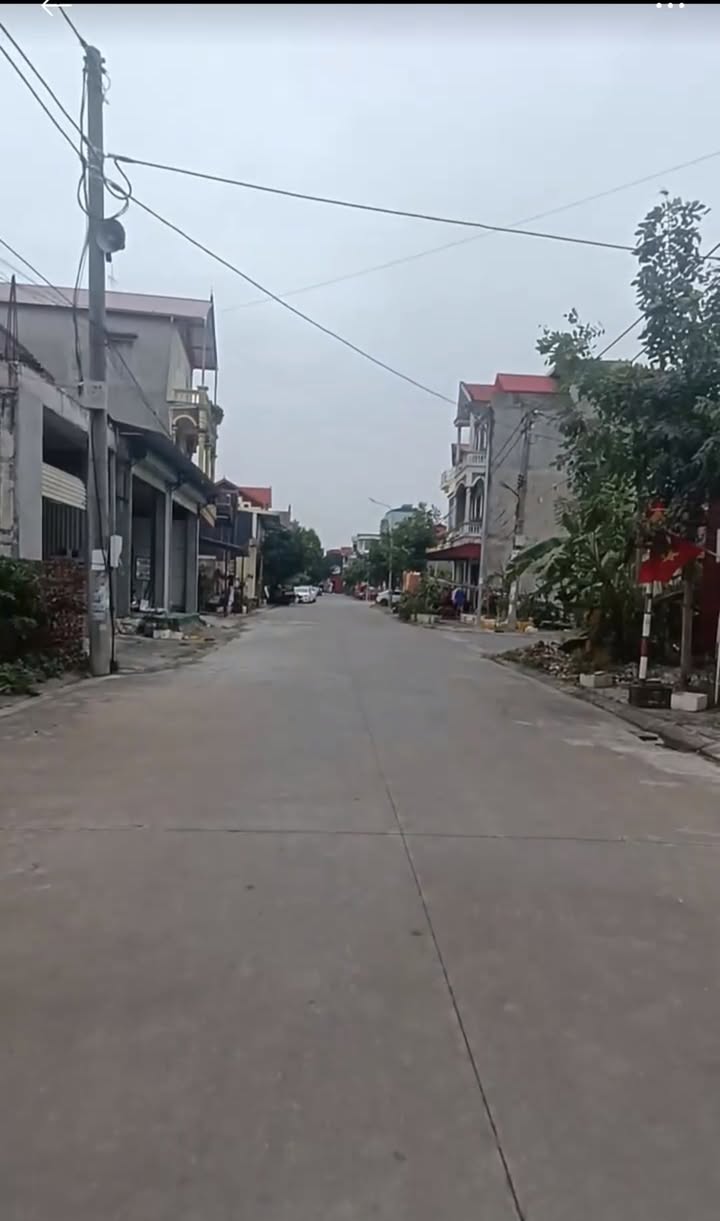 Lô đất Giãn Dân Phố Mới Quế Võ 100m² giá 4.x tỷ - Đường rộng, tiện ích đầy đủ!