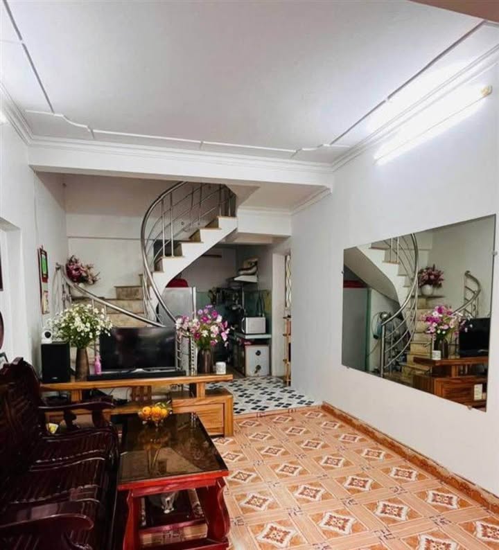 Nhà bán Nguyễn Văn Linh, An Biên, Lê Chân 65m² giá 2.75 tỷ - Vị trí đắc địa, tiện nghi đầy đủ!