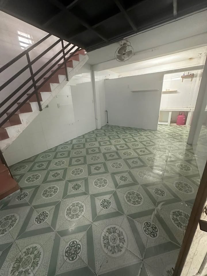 Nhà Gác Lửng Kim Long, 40m² giá 8xx triệu - Sổ Chung, thương lượng dễ dàng!