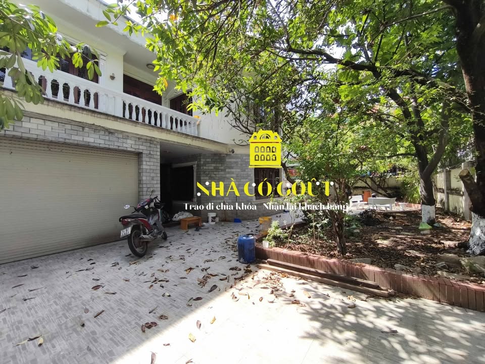 Biệt thự cho thuê mặt tiền kinh doanh tại Thảo Điền, Quận 2 - Giá 85 triệu/tháng, vị trí đắc địa!