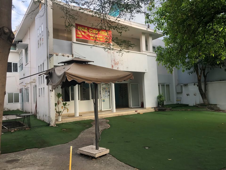 Nhà nguyên căn 28 Trần Quý Cáp, Bình Thạnh 500m² - Cơ hội cho thuê hấp dẫn!