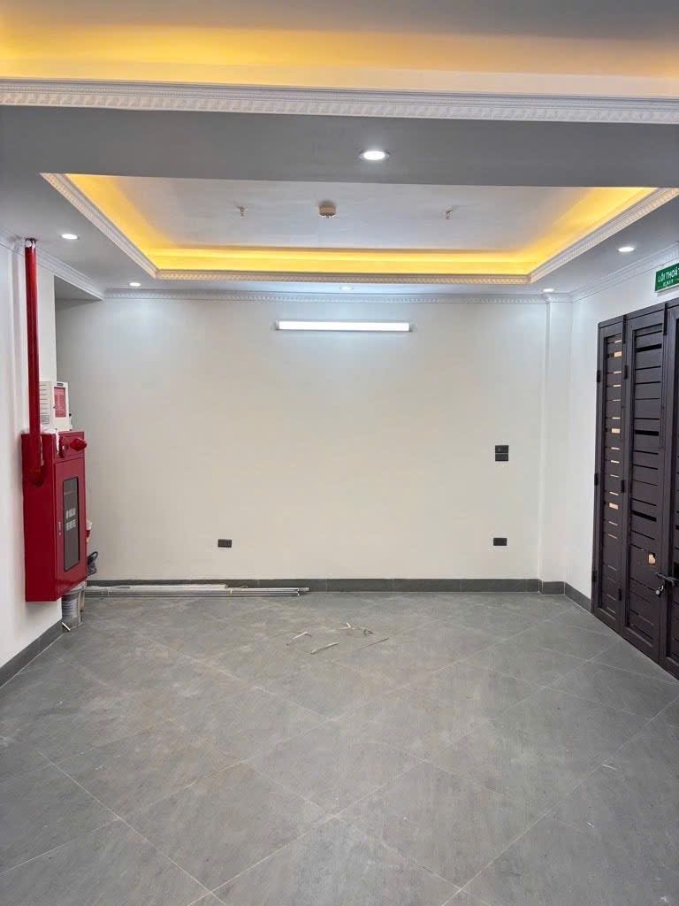 Nhà 7 tầng thang máy Đội Cấn 45m² giá thỏa thuận - Sổ đỏ chính chủ, khai thác ngay!