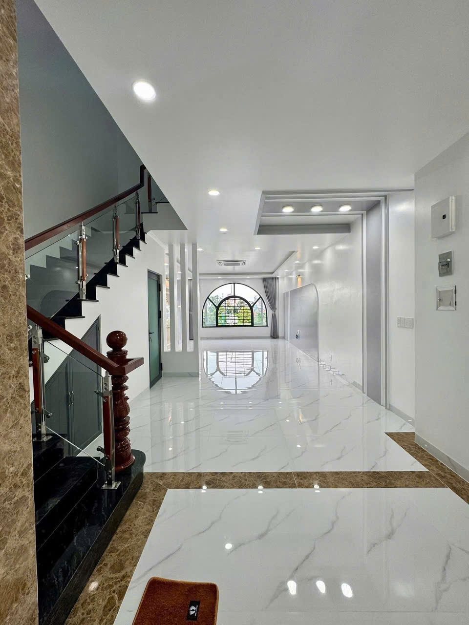 Cho thuê nhà mặt tiền Đại Lộ Đông Tây Bến Tre 441m² giá 25 triệu - Vị trí sầm uất lý tưởng!