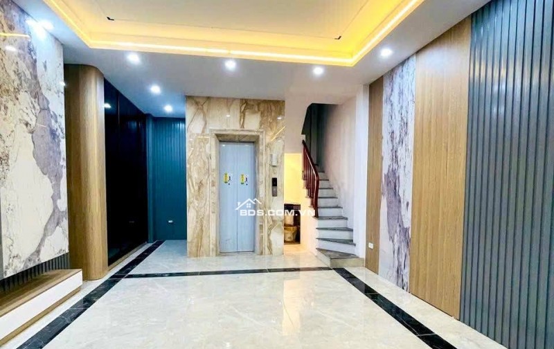 Nhà Thang Máy 38m² Hoa Lư, Hai Bà Trưng giá 15 tỷ - Vị trí đắc địa, sẵn sàng ở ngay!