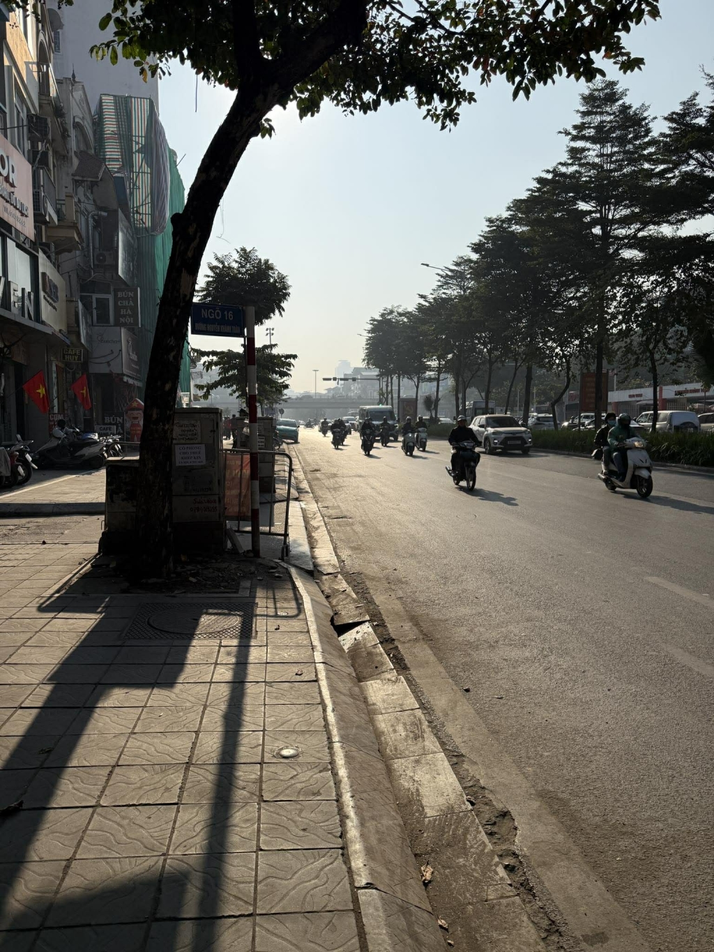 Bán nhà mặt phố Nguyễn Khánh Toàn, Cầu Giấy 208m² giá 123 tỷ - Đầu tư sinh lời tuyệt vời!