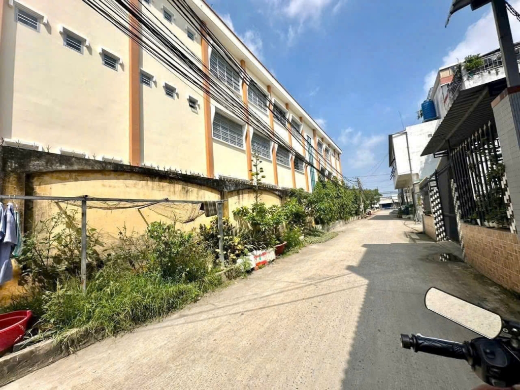 Đất thổ cư 130m² xã An Thạnh, Bến Lức giá 2,2 tỷ - vị trí đắc địa, tiện kinh doanh