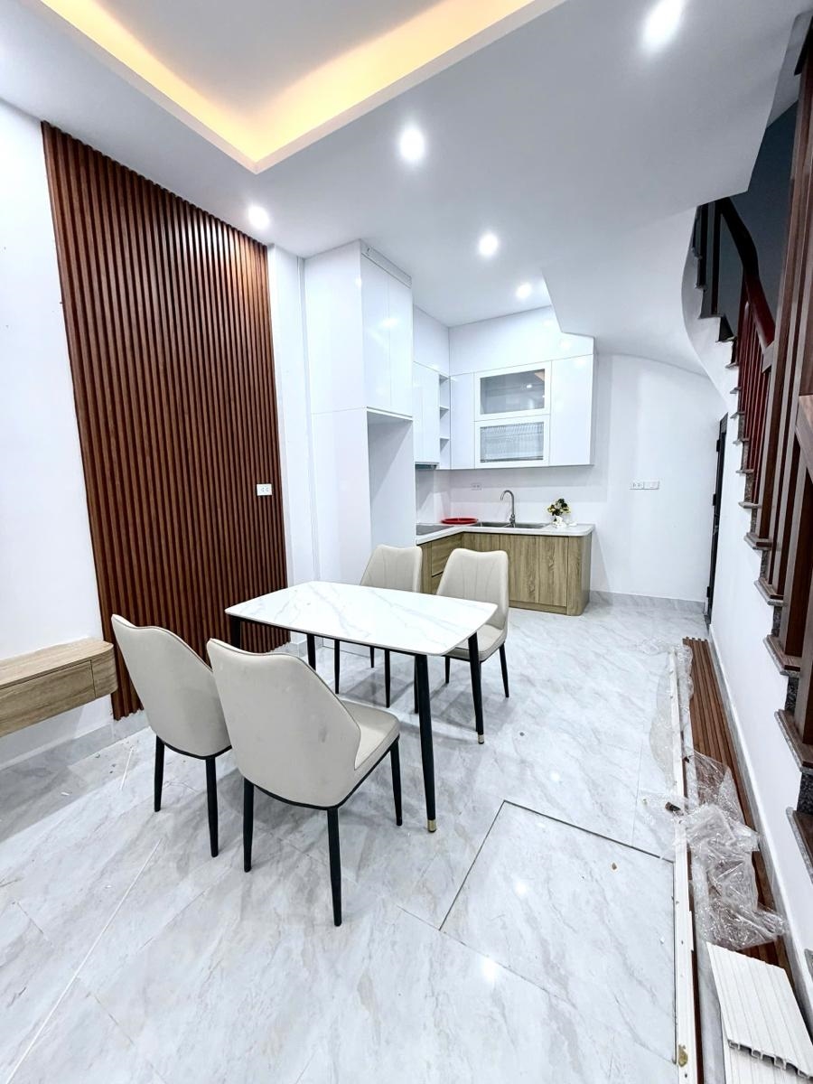 Nhà đẹp Đống Đa Văn Chương 38m² giá 38 tỷ - Full nội thất, sẵn sàng vào ở!