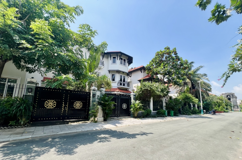 Biệt thự Thủ Thiêm Villa 550m² giá 90 tỷ - Độc tôn thượng lưu tại Quận 2!