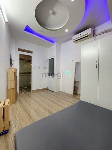 Studio cho thuê Phú Nhuận 18m² giá 4.9 triệu - Cửa sổ lớn thoáng mát!