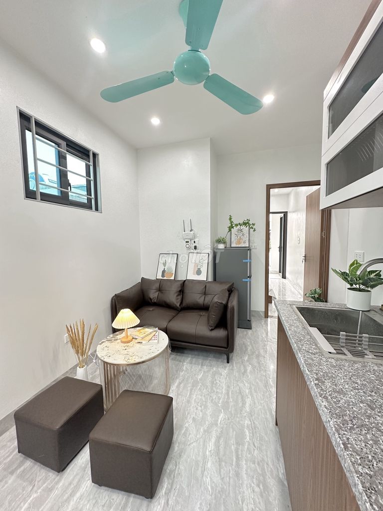 Căn hộ 1N1K 45m² phố Trung Kính - Giá chỉ 7.6 triệu, đầy đủ tiện nghi!