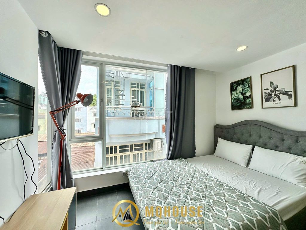 Căn hộ Studio Trần Hưng Đạo 25m² giá 6.2 triệu - Đầy đủ nội thất, cửa sổ trời thoáng mát!