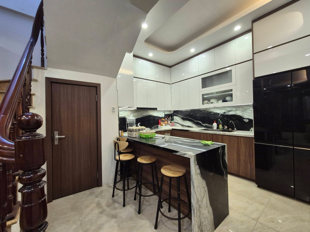 Nhà riêng Trần Quốc Vượng 40m² giá 10.79 tỷ - Nội thất mới, không phải sửa chữa!