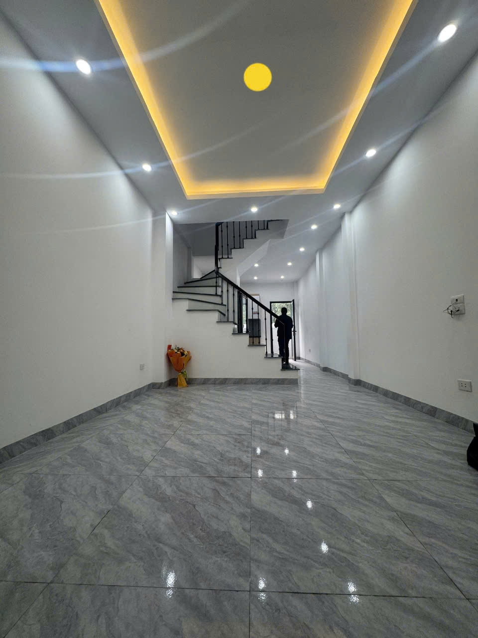 Nhà 4 tầng Cao Viên 37m² giá 3.7 tỷ - Ô tô đỗ cửa, tiện ích đầy đủ!