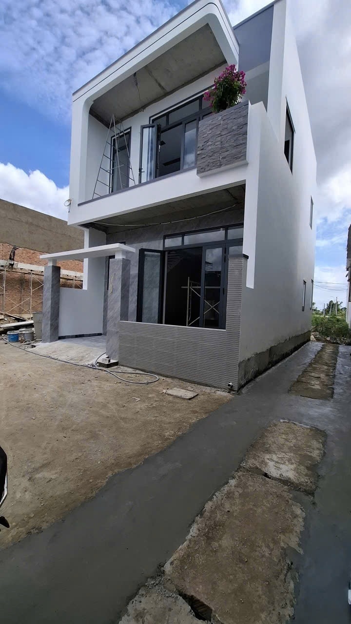 Nhà 2 Tầng Hẻm Ô Tô Đường Chợ Chiều, Diên Khánh 61.3m² Giá 2.59 Tỷ - Pháp Lý Sổ Hồng