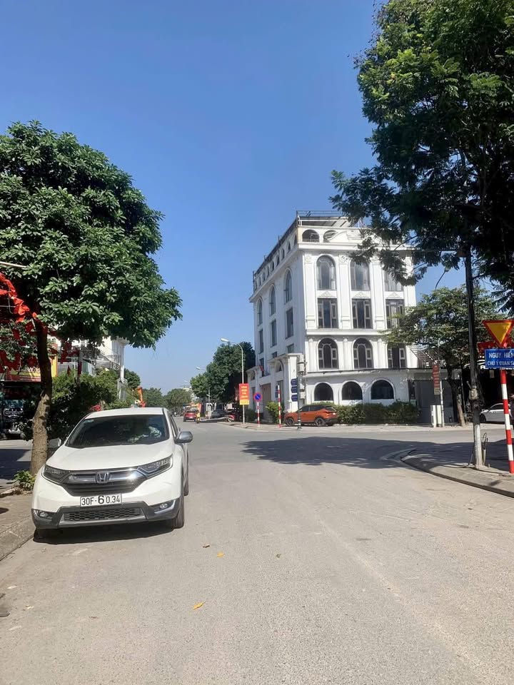 Nhà mặt phố Kim Quan, Việt Hưng, 75m² - Đầu tư sinh lời ngay!