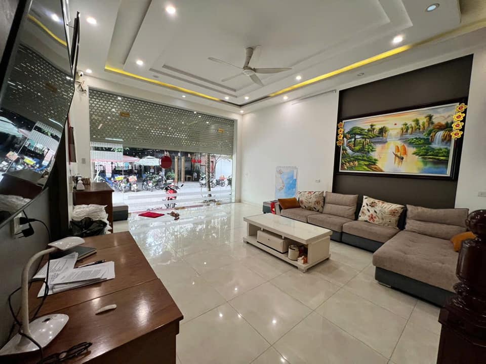 Nhà 3 tầng Liên Bảo Vĩnh Yên 104m² giá 7 tỷ - Vị trí đắc địa cho kinh doanh!