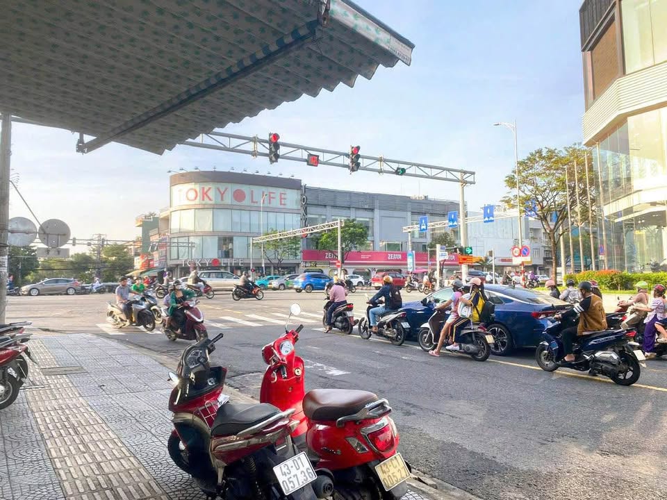 Cho thuê nhà mặt tiền đường Hà Huy Tập 113m² giá 30 triệu - Vị trí đắc địa cho kinh doanh!