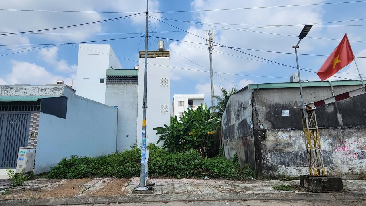 Đất Nam Khang 99m² quận 9 giá 6.7 tỷ - Đường 16m xe hơi vào tận nơi!