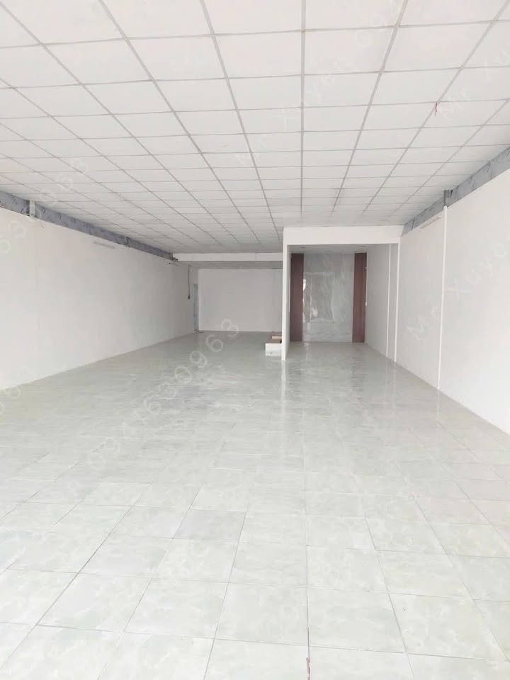 Cho thuê mặt bằng đường Nguyễn Văn Linh Cần Thơ 180m² - Vị trí đắc địa cho kinh doanh!