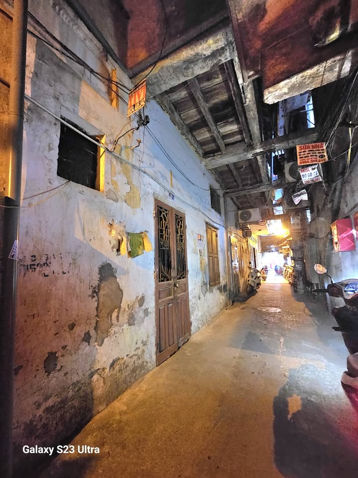 Nhà Bạch Mai 54m² giá 15.5 tỷ - Sổ đỏ chính chủ, mặt tiền rộng 17m!