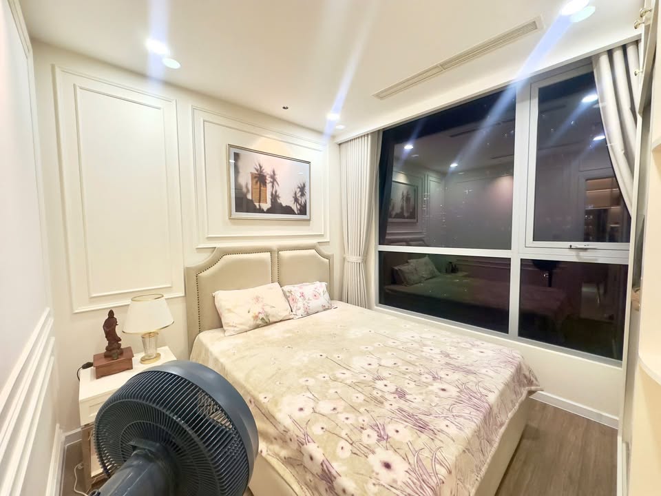 Căn hộ Vinhomes Central Park Bình Thạnh 100m² giá 16.8 tỷ - Thiết kế đẹp, view thoáng