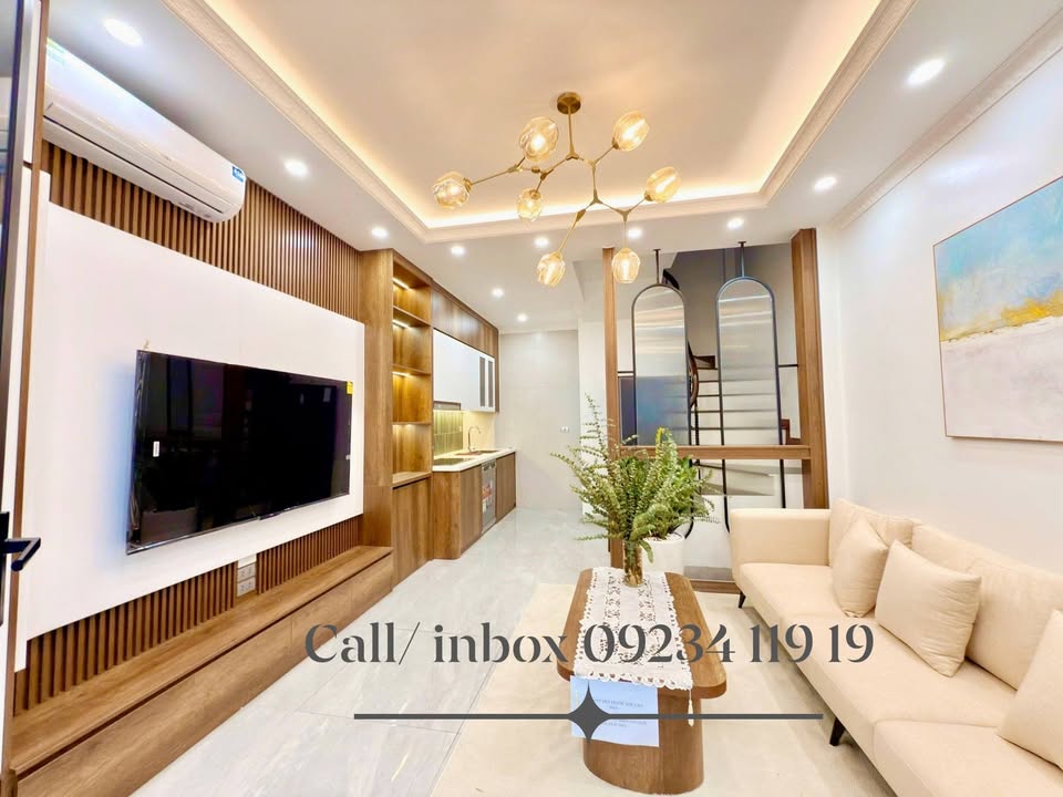 Nhà Ngọc Thụy 32m² giá thỏa thuận - Ô tô đỗ cửa, gần chợ, trường học!