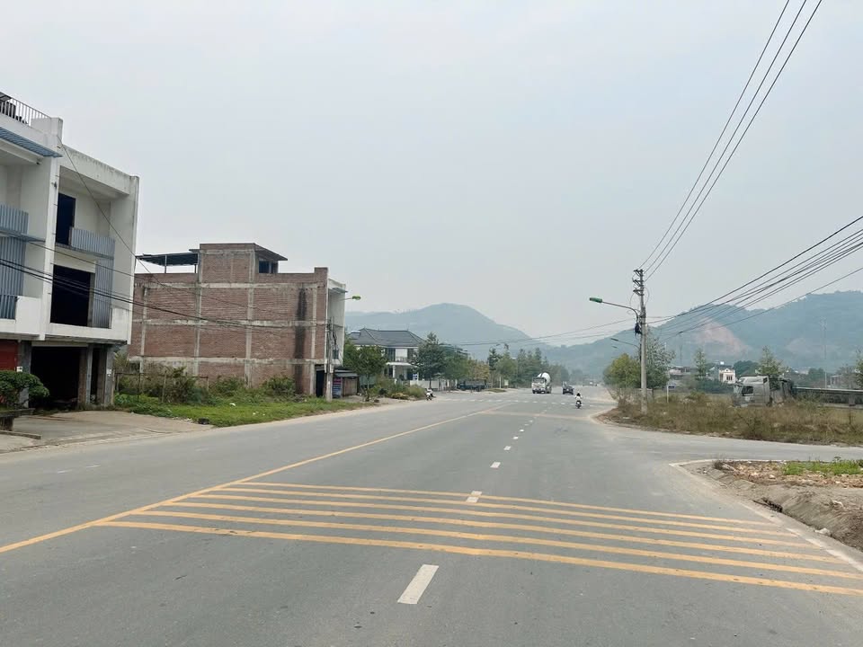 Đất nền Bình Minh Lào Cai 100m² giá 2.05 tỷ - Pháp lý rõ ràng, vị trí thuận lợi!