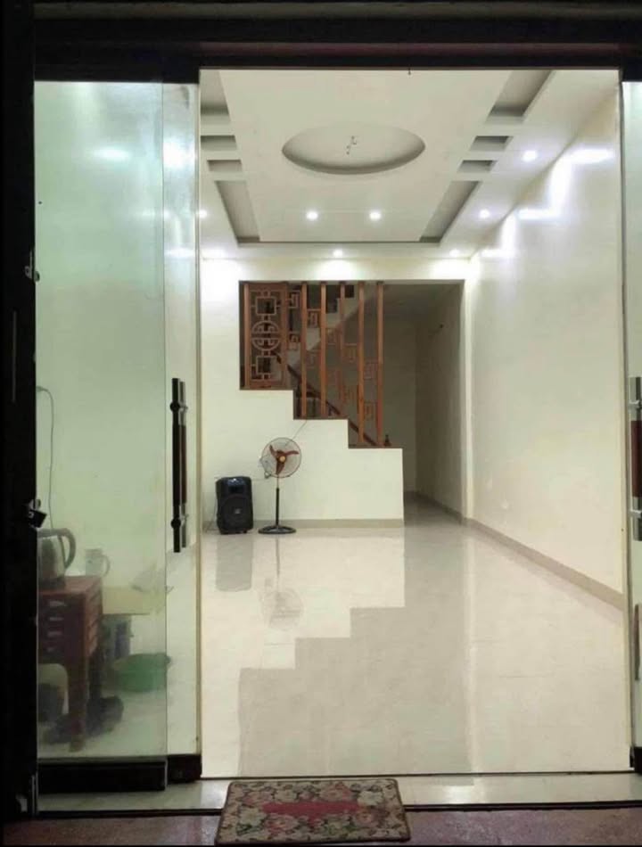 Nhà 3 tầng mặt đường Bế Văn Đàn, Nam Định 48m² giá chỉ 3 tỷ - Sổ đỏ chính chủ!