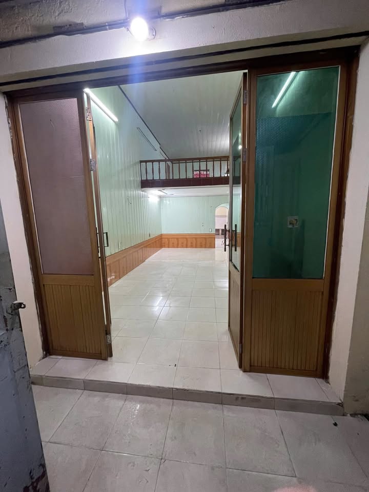 Nhà cho thuê ngõ Trần Nguyên Hãn quận Lê Chân 60m² - Gần chợ và trường học!