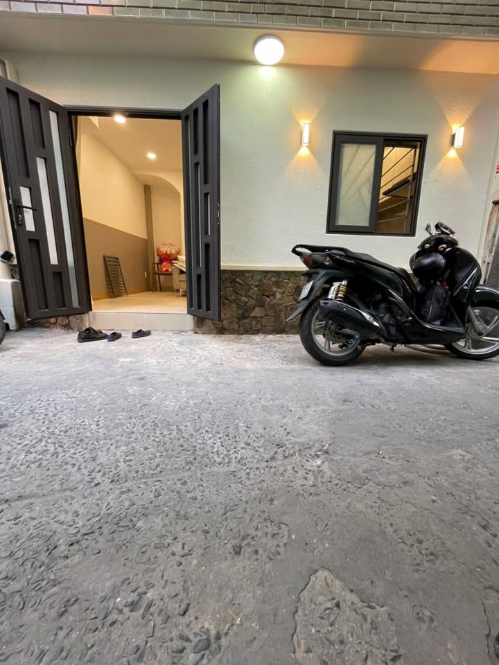 Nhà đẹp Căn Góc Phùng Văn Cung 17m² giá 4.5 tỷ - Chính chủ bán gấp!