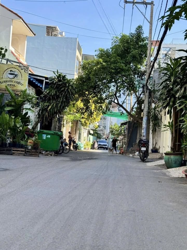 Bán nhà mặt tiền đường Dương Quảng Hàm Gò Vấp 103m² giá 13.5 tỷ - Vị trí đắc địa, kinh doanh thuận lợi!