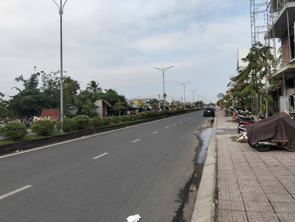 Đất mặt tiền đường Võ Văn Kiệt, phường 3, TP Vĩnh Long 818m² - Giá chỉ 25 tỷ!